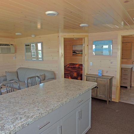 Angel Rock Waterfront Cottages Cape Vincent Экстерьер фото