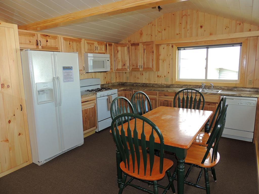 Angel Rock Waterfront Cottages Cape Vincent Экстерьер фото